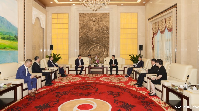 图瓦首脑霍瓦雷格访问bv伟德国际体育1946